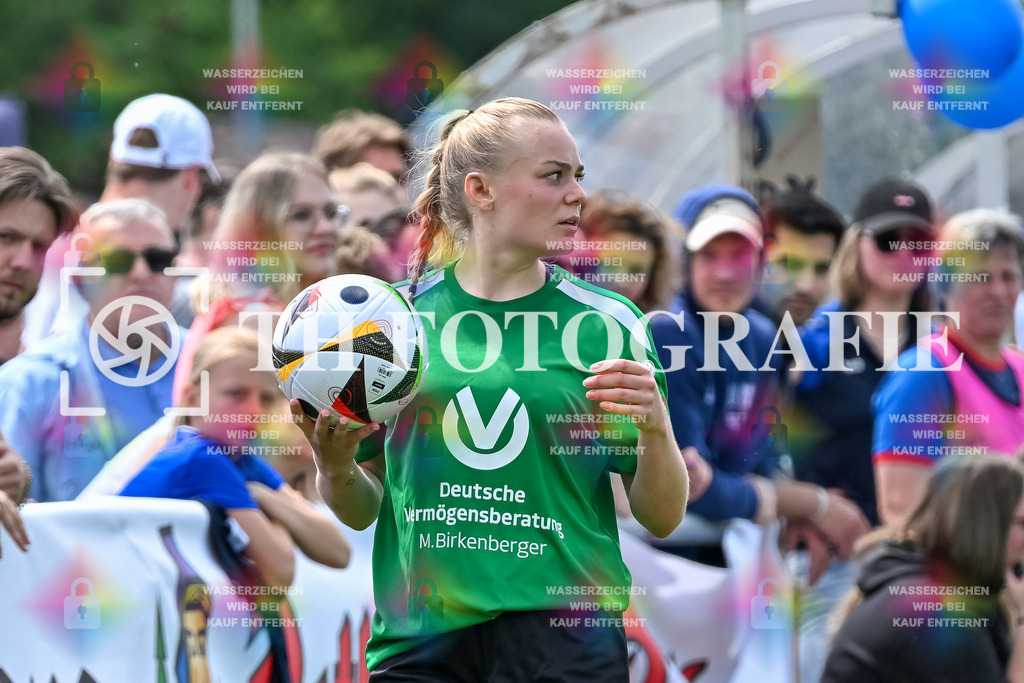 GER, FC Hauingen - SV Waldhaus, Frauen-Fussball, Rothaus Bezirkpokal, Finale, Saison 2024/2025, 29.05.2025 | Luisa de Almeida (SV Waldhaus, #17)GER, FC Hauingen - SV Waldhaus, Frauen-Fussball, Rothaus Bezirkpokal, Finale, Saison 2024/2025, 29.05.2025Foto: TH Fotografie/Thomas Hess