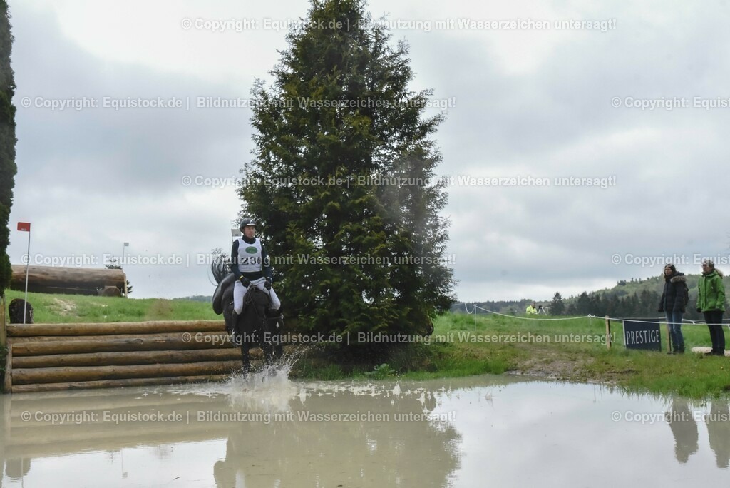 20230513_CCI2_Section2_Gelände_0473 | equistock