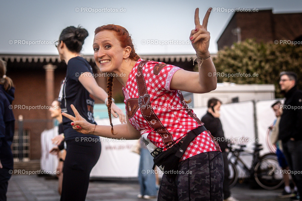 21. ASV Nachtlauf; Koeln, 08.05.24 | Impressionen vom 21. ASV Nachtlauf am 08.05.24 am Tanzbrunnen in Koeln. Foto: BEAUTIFUL SPORTS/Axel Kohring