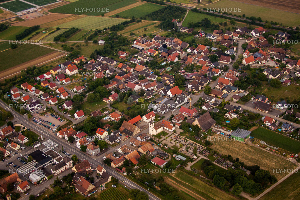 Ortsansicht | Luftbild: Ortsansicht im Ortsteil Seefelden in Buggingen im Bundesland Baden-Württemberg in Deutschland. Foto: IMG_68269.jpg vom 19.06.2014 durch Werner Riehm/FLY-FOTO.de - Realisiert mit Pictrs.com