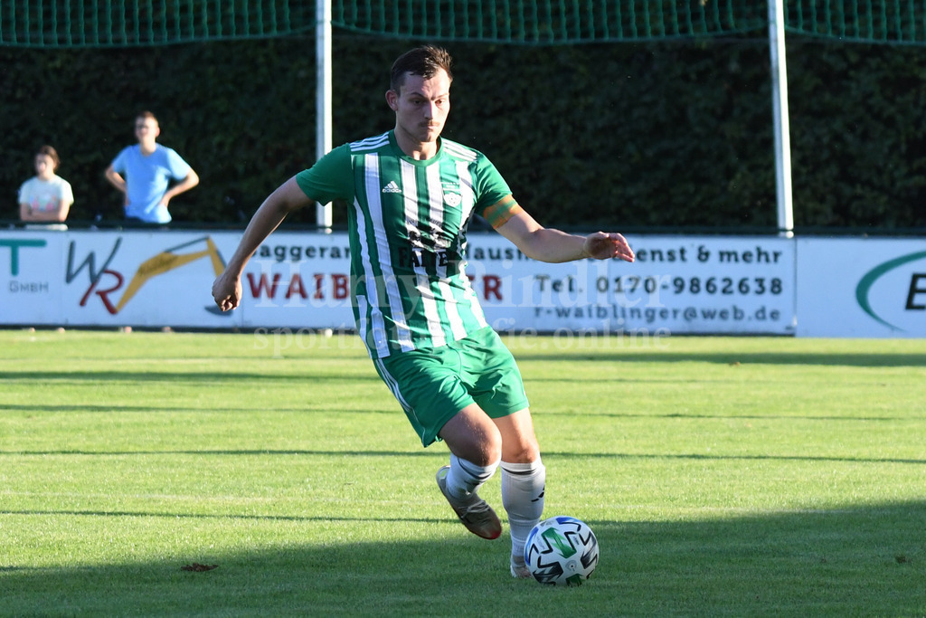 SpVgg Niederalteich : SpVgg GW Deggendorf | Timo Schneider (SpVgg Niederalteich) - Realisiert mit Pictrs.com