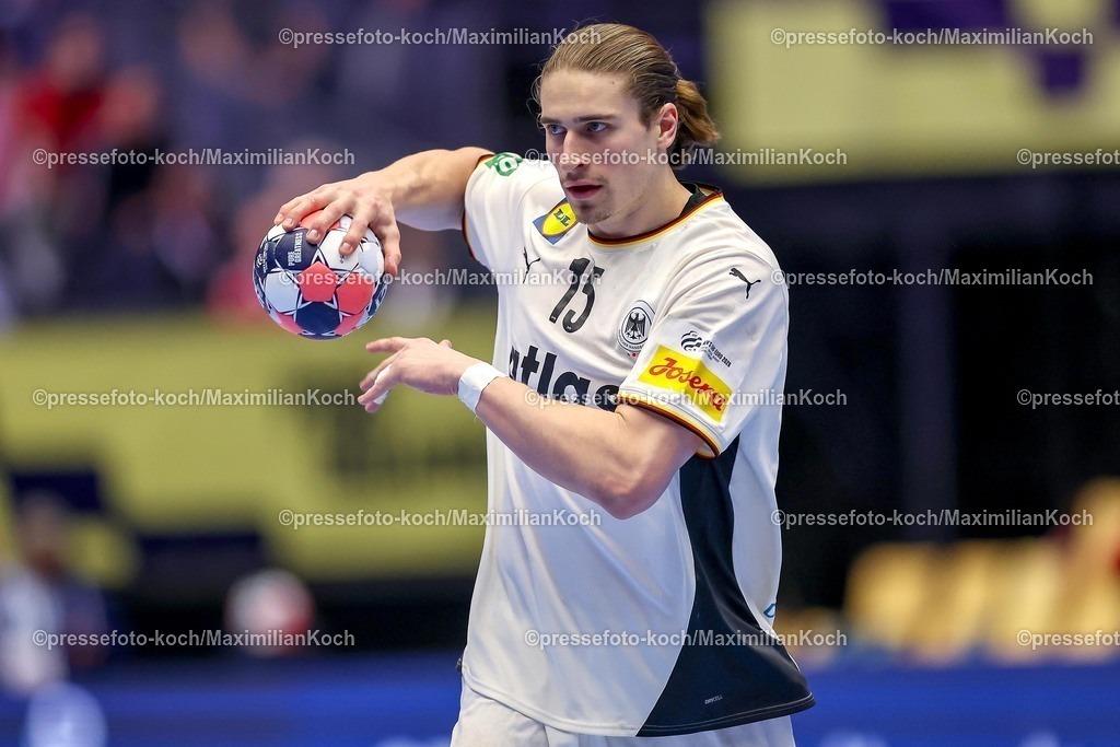 EHF22012601060 | 22.01.2026, Handball, Men's EHF EURO 2026, Deutschland - Portugal, Jyske Bank Boxen in Herning, Dänemark, Main Round:  Juri Knorr (Germany #15) 