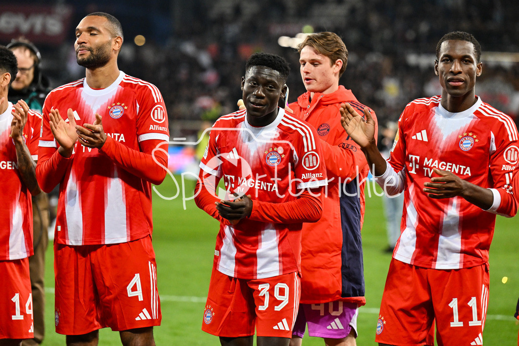 FC St. Pauli - FC Bayern München | ST. PAULI, DEUTSCHLAND - 11. APRIL: die Spieler der Bayern feiern zusammen mit Fans den Auswärssieg in Hamburg nach dem Bundesligamatch zwischen dem FC St. Pauli und dem FC Bayern München am 29. Spieltag im Millerntor Stadion / DFL REGULATIONS PROHIBIT ANY USE OF PHOTOGRAPHS AS IMAGE SEQUENCES AND/OR QUASI-VIDEO / Bara NDIAYE (FC Bayer Munich 39) / Nicolas JACKSON (FC Bayern Munich 11)