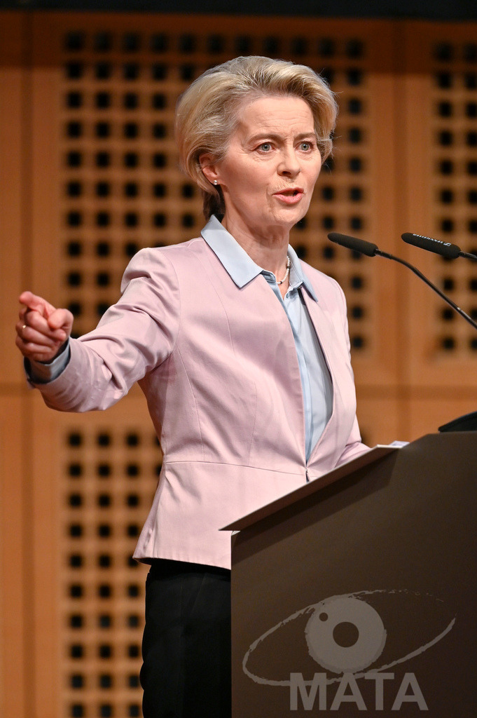 _DWI0699 | Politikerin Ursula von der Leyen beim CDU-NRW Neujahrsempfang in Düsseldorf. Düsseldorf, 28.01.2023 - Realisiert mit Pictrs.com