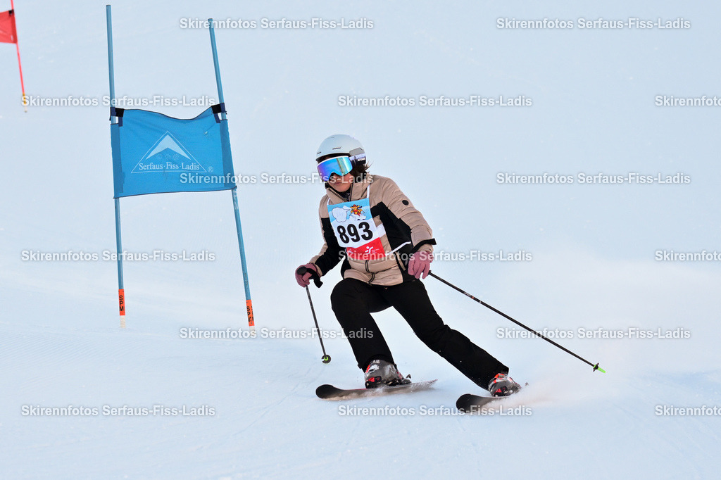 SRF_25.12.2025_0286 | Skirennfotos,Serfaus,Fiss,Ladis,Kinderskirennen,Winter,Tirol,Oberland,skirace,SFL,feelfree,weil wir's genießen,ski,Ski,skifahren,Sonnenplateau, - Realisiert mit Pictrs.com