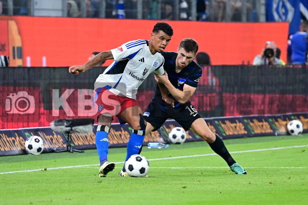 KBS Picture_HSV-HerthaBSC_068 | v.l. Koenigsdoerffer Ransford-Yeboah (HSV) , Kenny Jonjoe (Hertha BSC) ,Sportplatz :  Volksparkstadion, - Realisiert mit Pictrs.com