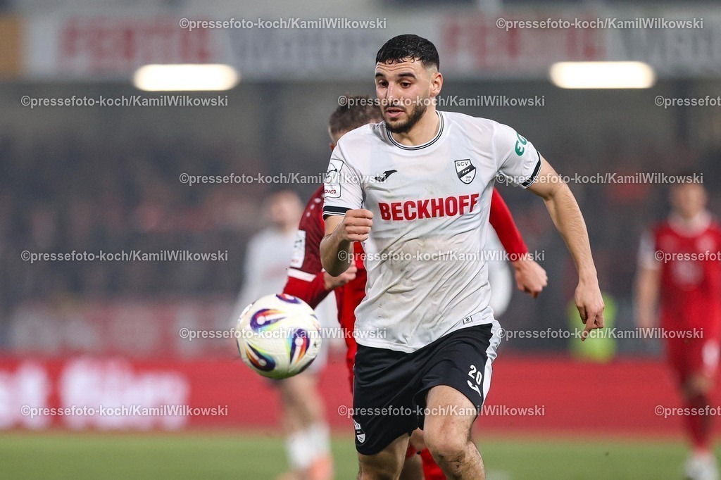 xKWIx13122501045 | 13.12.2025, xKWIx, Fußball, 3. Liga, SC Verl - Rot-Weiss Essen, SPORTCLUB Arena: Oualid Mhamdi (SC Verl #20) Photo: xKamilxWilkowskixPressefotoKochx