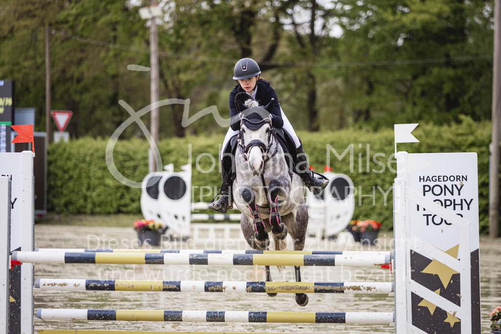 240426_Olfen-Vinnum_PonyTrophy-160 | Deine schönsten Turniermomente als professionelle Fotos! Entdecke hochwertige Pferdesport-Fotografie im Online-Shop. Jetzt Fotos finden & bestellen!