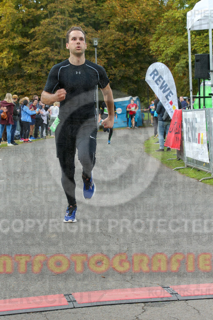 220925_1321_EX1_0554 | Sportfotografie im Rhein-Sieg Kreis, Köln, Bonn, NRW, Rheinland Pfalz, Hessen, etc. Unser Tätigkeitsfeld umfasst den Laufsport vom Volkslauf über den Marathon, Duathlon, Triathon bis zum Ultralauf wie Kölnpfad Ultra oder Schindertrail.