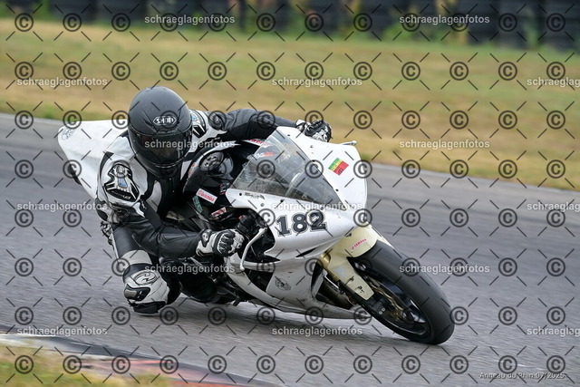 25bt05-0751 | markuskiefer.com - Realisiert mit Pictrs.com