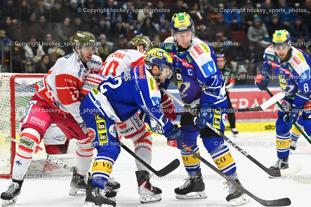 EC IDM WÄRMEPUMPEN VSV vs. HCB Südtirol Alperia | #27 Jason Seed HCB Südtirol Alperia, #72 John Hughes EC VSV, #77 Philipp Lindner EC VSV, #8 Maximilian Rebernig EC VSV, #90 Dylan Diperna HCB Südtirol Alperia, EC IDM WÄRMEPUMPEN VSV vs. HCB Südtirol Alperia, EC IDM WÄRMEPUMPEN VSV vs. HCB Südtirol Alperia am 28.12.2025 in Villach (Stadthalle Villach), Austria, (Photo by Bernd Stefan)
