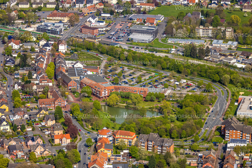 Boenen230404752 | Luftbild, Fußgängerzone Bahnhofstraße, Einkaufszentrum Oststraße, Gemeindeteich, Altenbögge, Bönen, Ruhrgebiet, Nordrhein-Westfalen, Deutschland