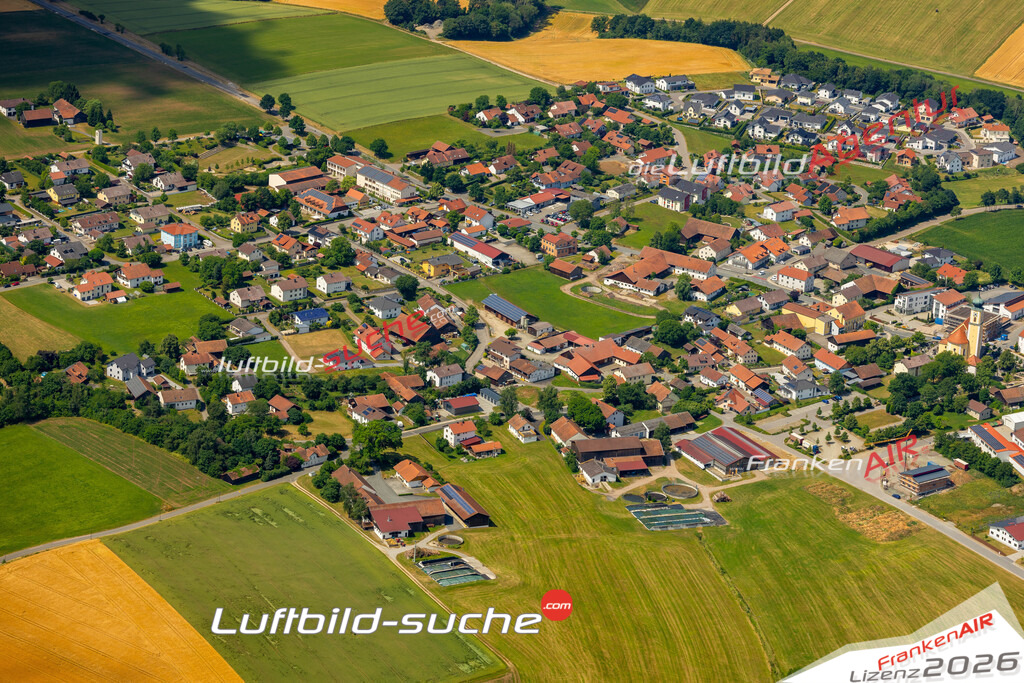 Das Luftbild zeigt :  Schorndorf - Die Luftaufnahme wurde 2023 vom UL-Flugzeug aus erstellt ( keine Drohne ) - Hochauflösende Luftaufnahme - Für grossformatige Ausdrucke geeignet. Die Geschenkidee !Mit Lizenz und Bildrechte bestellbar