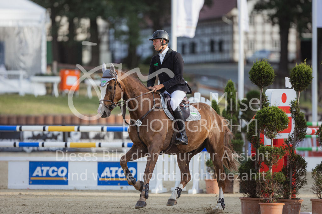 220728_BHO_ST_M1-Spr_2-811 | Deine schönsten Turniermomente als professionelle Fotos! Entdecke hochwertige Pferdesport-Fotografie im Online-Shop. Jetzt Fotos finden & bestellen!