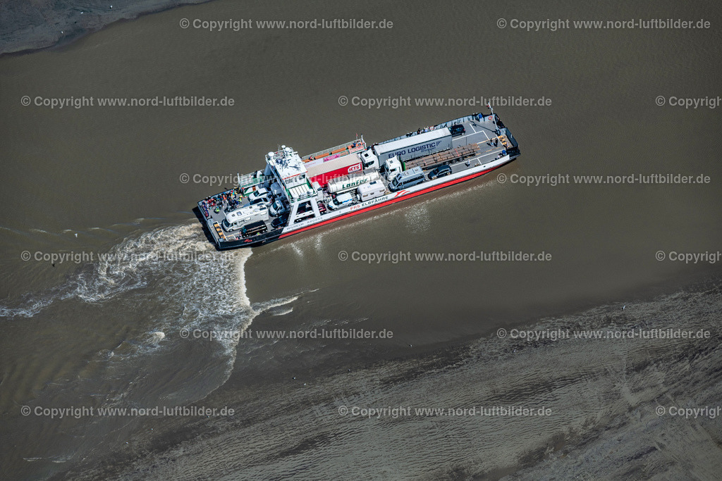 Wischhafen_FRS_Elbfähren_Wilhem_Krooss_ELS_3227020822 | WISCHHAFEN 02.08.2022 Fahrt eines Fähr- Schiffes der " Elbfähre Glückstadt Wischhafen " " Wilhelm Krooss" in Wischhafen im Bundesland Niedersachsen, Deutschland. Weiterführende Informationen bei: FRS Elbfähre Glückstadt Wischhafen GmbH. // Ride a ferry ship " Elbfaehre Wischhafen " in Drochtersen in the state Lower Saxony, Germany. Further information at: FRS Elbfaehre Glueckstadt Wischhafen GmbH. Foto: Martin Elsen