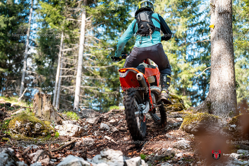 fuernholzer_250501-C2-133 | Fotografische Impressionen von der Red Stag Enduro Extreme by fuernholzer-photography.com. Endurosport in Österreich fotografisch festgehalten von fuernholzer. Auftragsfotografie für Private, Gewerbefotos und Industriefotografie. Eventfotografie, Sportfotografie und Motorsportfotografie. Anbieter von Fotoworkshops, Fototraining, fotografischen Vorträgen und Fotoseminaren.