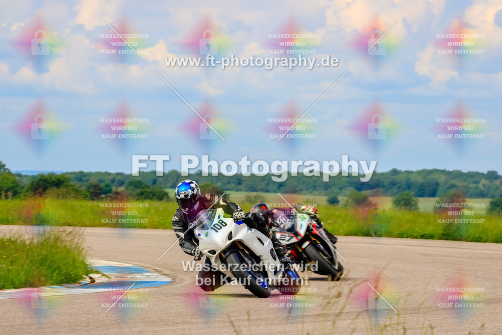 MotoTeam-1150 | Hier findet Ihr Bilder von Touristenfahrten auf der Nürburgring Nordschleife oder von anderen Veranstaltungen die ich besucht habe. Viel Spass beim Durch Schauen 