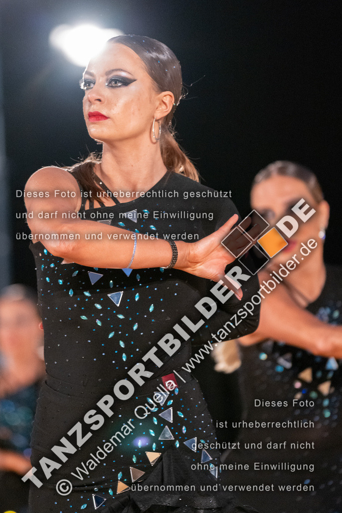 20250504-00627 | Hier finden Sie Tanz Bilder vom Latein und Standard Formationen tanzen. Sportbilder vom Tanzsport. Schöne Fotos und von Weltmeisterschaft, Europameisterschaft, Bundesliga, Regionalliga, Oberliga und Landesliga sowie von GOC Stuttgart, DanceComp, WM Bremen