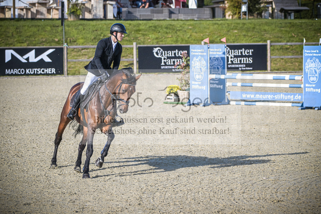 DOS_9092 | Entdecke hochwertige Reitturnierfotos von Foto Oger. Professionell, emotional und authentisch – jetzt Lieblingsmomente im Shop bestellen.Deutschlandweite Turnierfotografie. - Realisiert mit Pictrs.com
