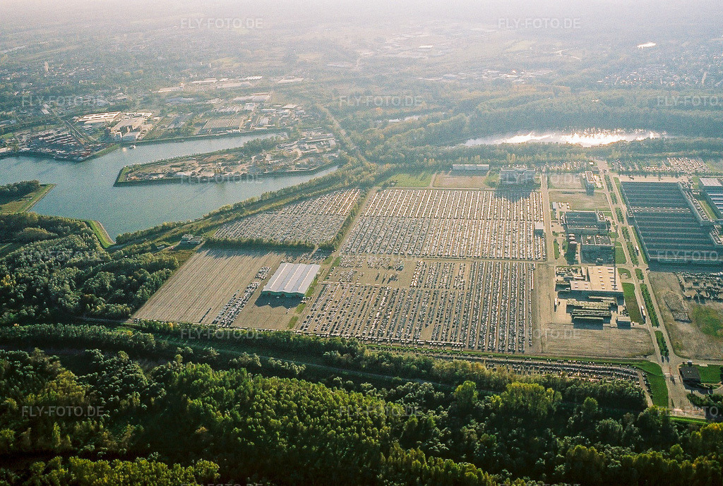 Luftbild: Daimler / Mercedes Benz GLC auf der Insel Grün in Germersheim im Bundesland Rheinland-Pfalz in Deutschland. Foto: NEG564422.jpg vom 18.10.2005 durch Werner Riehm/FLY-FOTO.de