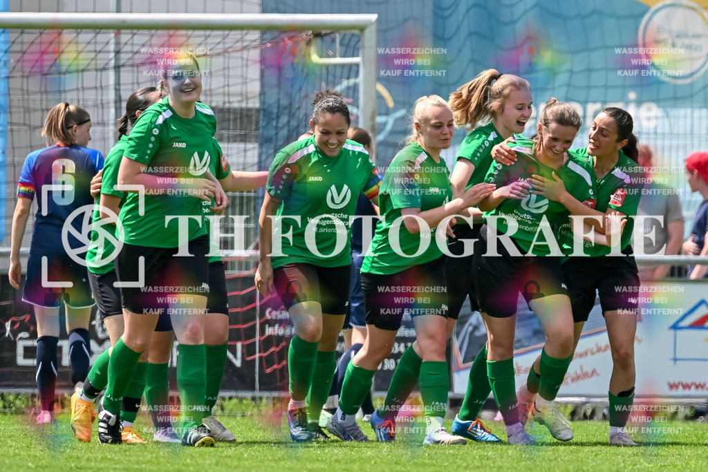 GER, FC Hauingen - SV Waldhaus, Frauen-Fussball, Rothaus Bezirkpokal, Finale, Saison 2024/2025, 29.05.2025 | Jubel nach dem Tor zum 3:3.GER, FC Hauingen - SV Waldhaus, Frauen-Fussball, Rothaus Bezirkpokal, Finale, Saison 2024/2025, 29.05.2025Foto: TH Fotografie/Thomas Hess