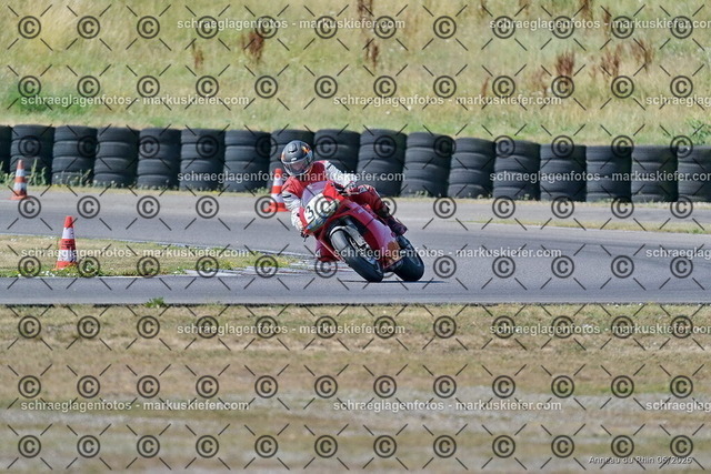 26bc03-0462 | markuskiefer.com - Realisiert mit Pictrs.com