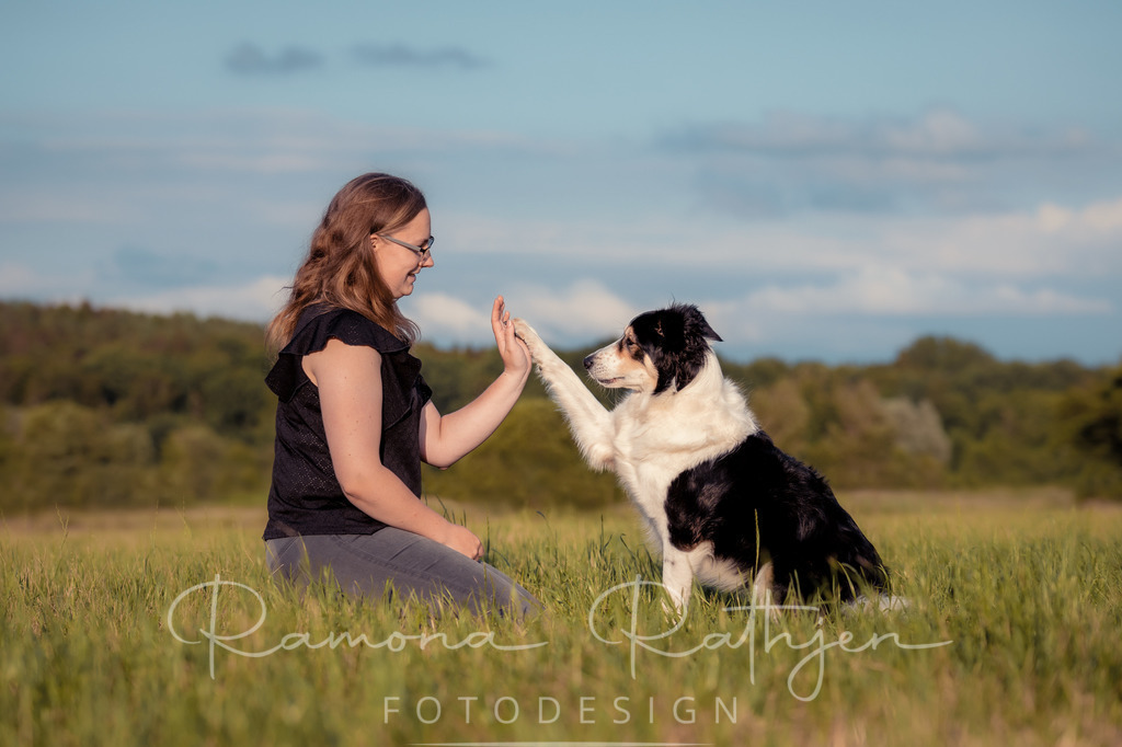 Fotografie_02_Monat-06_Ramona-Rathjen | Malin & Cora - Eine wunderbare Mensch / Hund Beziehung - Realisiert mit Pictrs.com