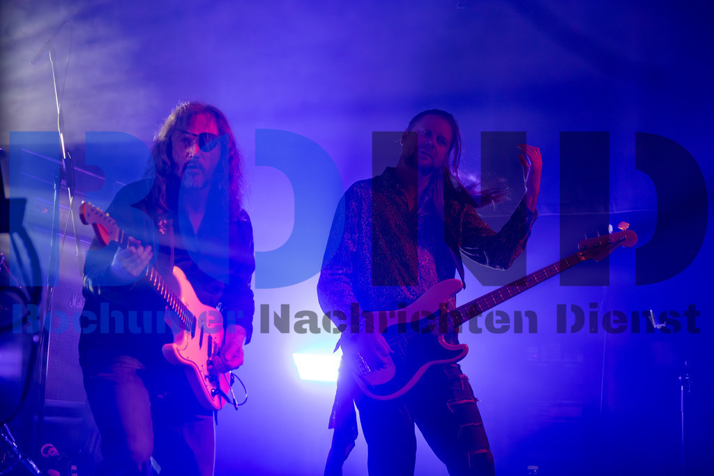 SES_NURPUR20250102-42 | bond - Realisiert mit Pictrs.com