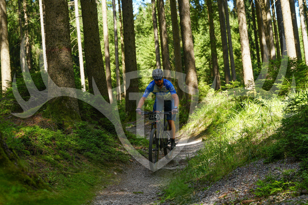 FC604061 | Fotogalerie der Treibjagd im Dunkelwald - Dein MTB Etappenrennen im Erzgebirge - Realisiert mit Pictrs.com
