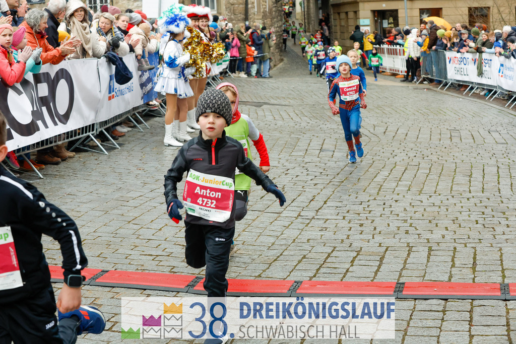 400m AOK Junior Cup | 3 Koenigslauf 2024 400m AOK Junior Cup - Realisiert mit Pictrs.com