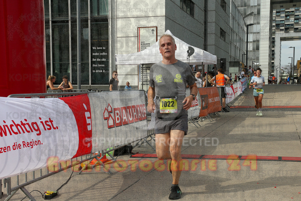 250920_1522_EX1_9138 | Sportfotografie im Rhein-Sieg Kreis, Köln, Bonn, NRW, Rheinland Pfalz, Hessen, etc. Unser Tätigkeitsfeld umfasst den Laufsport vom Volkslauf über den Marathon, Duathlon, Triathon bis zum Ultralauf wie Kölnpfad Ultra oder Schindertrail.