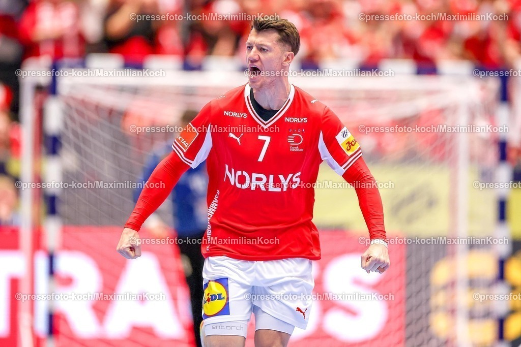 EHF16012602104 | 16.01.2026, Handball, Men's EHF EURO 2026, Dänemark - Nordmazedonien, Jyske Bank Boxen in Herning, Dänemark, Preliminary Round:  Emil Jakobsen (Denmark #07) 