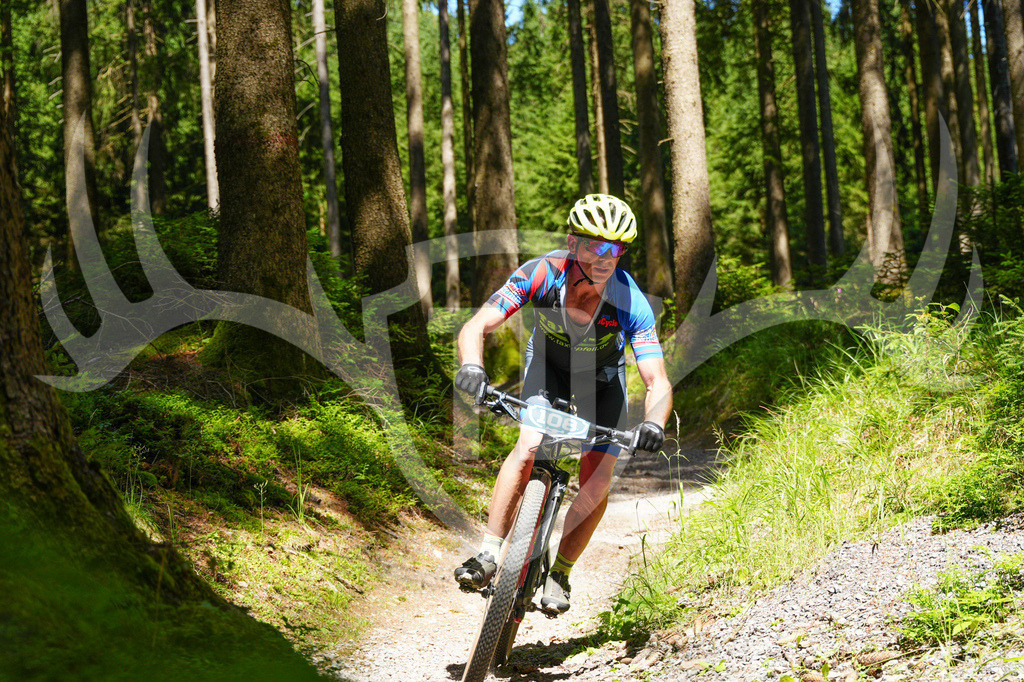 FC603932 | Fotogalerie der Treibjagd im Dunkelwald - Dein MTB Etappenrennen im Erzgebirge - Realisiert mit Pictrs.com