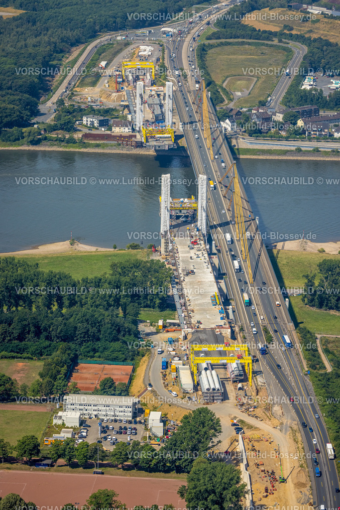 Duisburg220701932 | Luftbild, Baustelle mit  Erweiterung der Autobahn A40 inklusive Ersatzneubau der Rheinbrücke Neuenkamp, Neuenkamp, Duisburg, Ruhrgebiet, Nordrhein-Westfalen, Deutschland