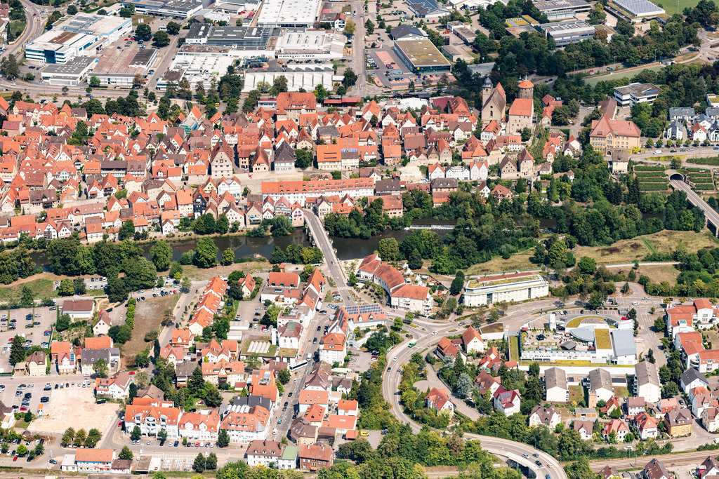 dr__0015747.jpg | BESIGHEIM 03.08.2018 Altstadtbereich und Innenstadtzentrum in Besigheim im Bundesland Baden-Württemberg, Deutschland. // Old Town area and city center in Besigheim in the state Baden-Wurttemberg, Germany. Foto: Daniel Reiter