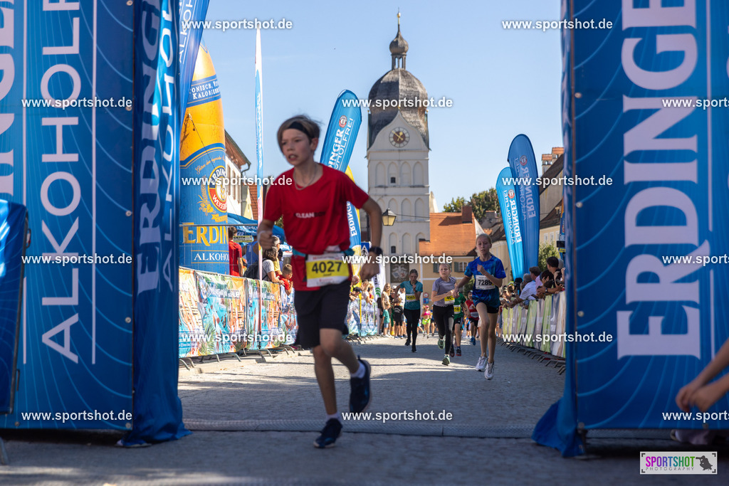 VJ__3457 | Stadtlauf Erding 2025 #stadtlauferding #erdingstadtlauf #stadtlauf_erding #laufmotivation #trisporterding #yourpictrs #sportshot_your_pictrs