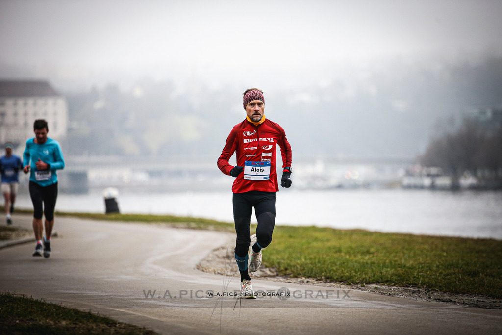 ..... | Linz, AUSTRIA,14. Dezember 25, ALOHA WINTERLAUF DEZEMBER 25 , Image shows: Photo: WAPICS / Andreas Willdoner