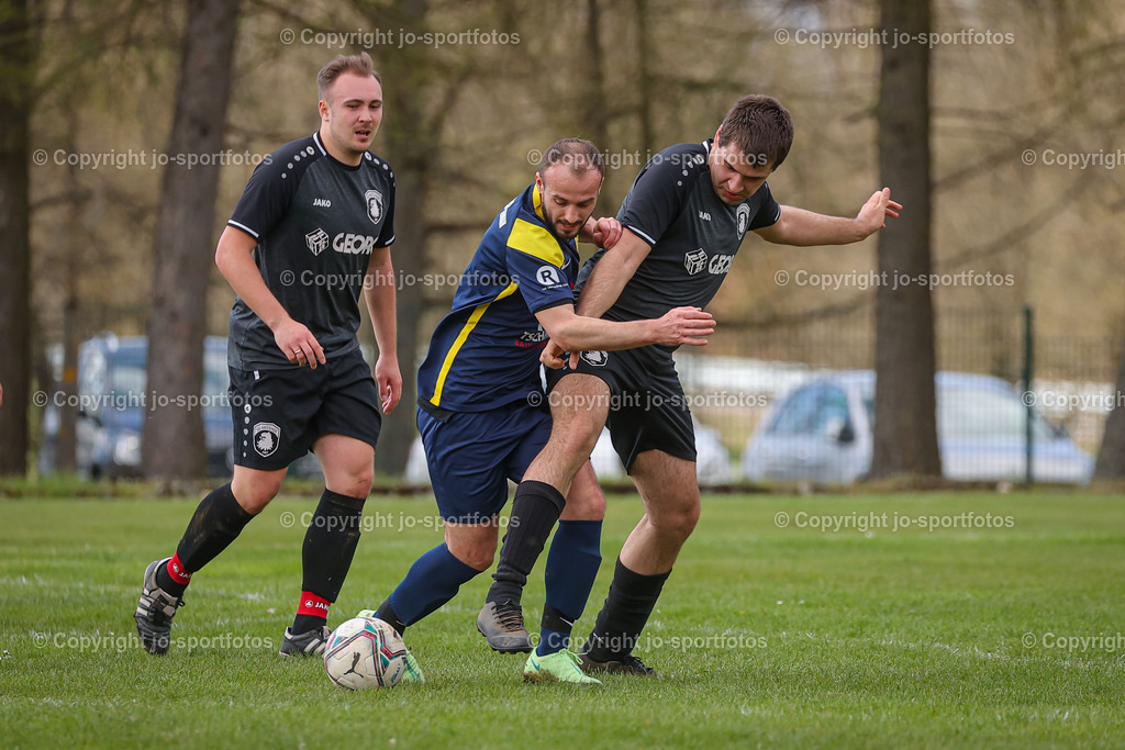 BQ3I3487 | 23.04.2023; Kreisliga C Dillenburg; Rasenplatz Hirzenhain; SSV Hirzenhain - SSG Breitscheid II; Ergebnis: 5:0 (3:0)