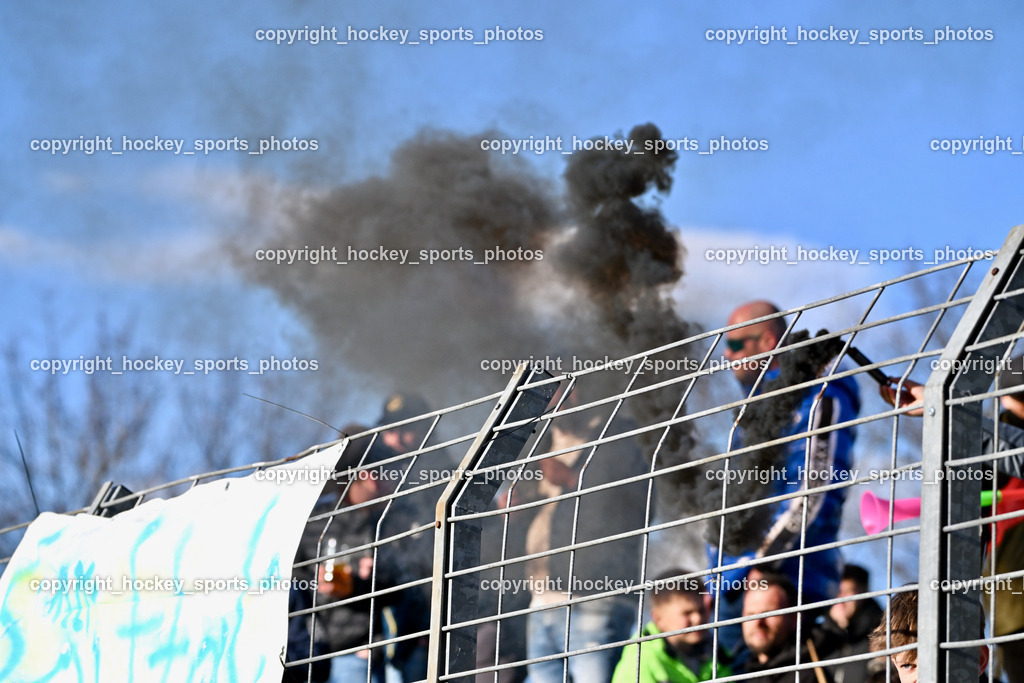 SV Spittal 1921 vs. ATUS Ferlach 24.3.2024 | Besucher Goldeck Stadion, SV Spittal Fans, Bengalen, SV Spittal 1921 vs. ATUS Ferlach 24.3.2024, SV Spittal 1921 vs. ATUS Ferlach am 24.03.2024 in Spittal an der Drau (Goldeck Stadion), Austria, (Photo by Bernd Stefan)