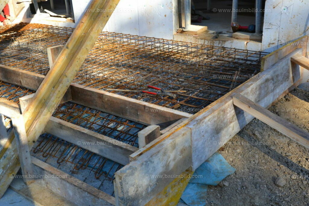 bib-lg04-betonarbeiten-0464 | Nach LV-Leistungsgruppen sortierte Detailfotos über den Bau eines Hauses. Alle Hausbau-Bilder direkt vom Urheber und Autor der Website Haus-Selber-Bauen.com