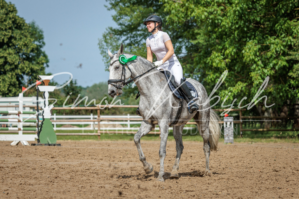 20260530-_3LI3160 | Tierfotografie Pferde, Hunde, Katzen, Haustiere.
Turnierfotografie Reitturniere, Reiten, Springreiten, Dressur in Hanau, dem Main-Kinzig-Kreis und dem Rhein-Main- Gebiet um Frankfurt