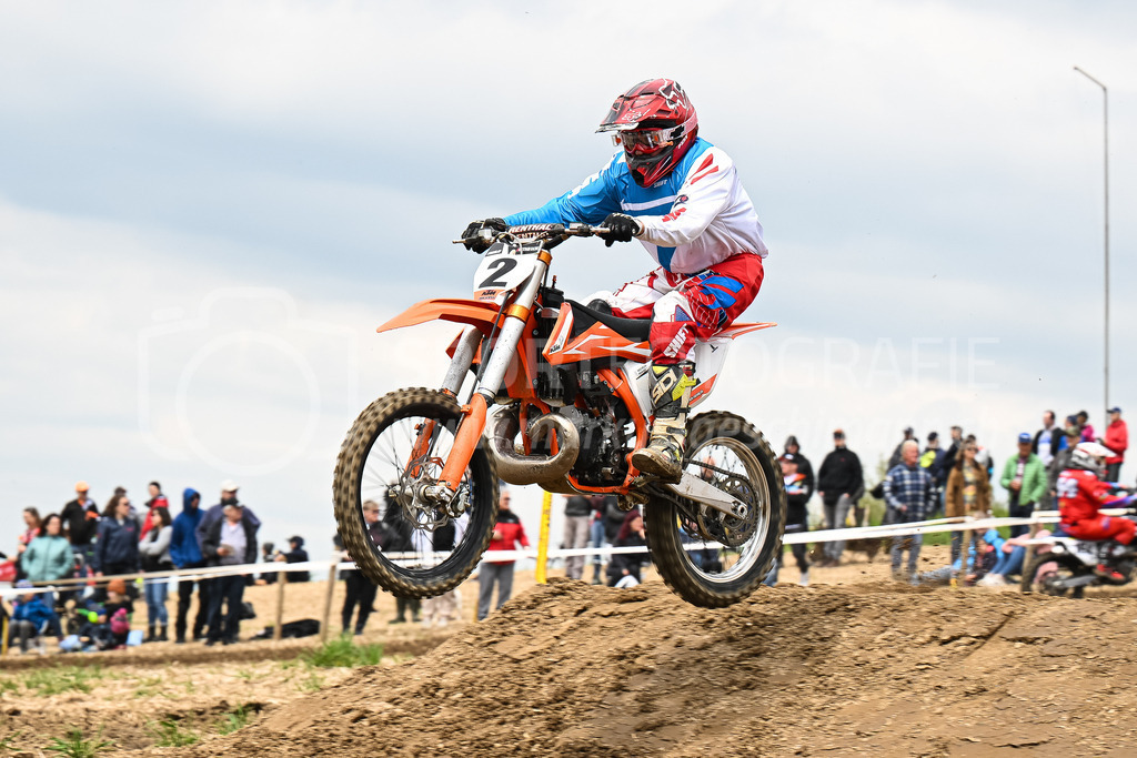 Motocross Schlatt bei Winterthur - 30. April 2023 | #2 Keller Fridolin aus Tuggen (CH) auf KTM 2 TAKT in der Kategorie Senioren am Motocross Schlatt bei Winterthur, 30. April 2023. 
Instagram: @mx_schlatt | @mc_wila | @sam_schweiz
Bild: Sportfotografie Markus Aeschimann | www.markus-aeschimann.ch - Realisiert mit Pictrs.com