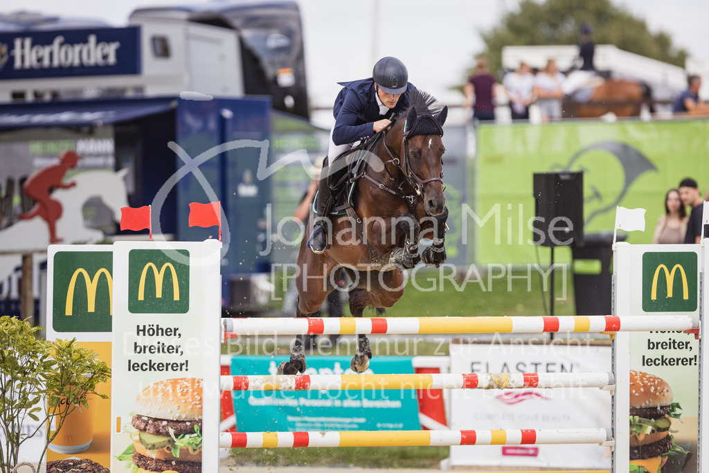 230728_BHO_2PhM2_1-710 | Deine schönsten Turniermomente als professionelle Fotos! Entdecke hochwertige Pferdesport-Fotografie im Online-Shop. Jetzt Fotos finden & bestellen!