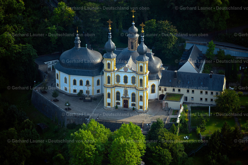 4047977 | WüRZBURG 21.08.2021 Kirchengebäude " Wallfahrtskirche Käppele " am Nikolaushof im Ortsteil Steinbachtal in Würzburg im Bundesland Bayern, Deutschland. Weiterführende Informationen bei: Stadt Würzburg,  Wallfahrtskirche Mariä Heimsuchung und Schmerzhafte Muttergottes Käppele Würzburg. // Church building " Wallfahrtskirche Kaeppele " on Nikolaushof in the district Steinbachtal in Wuerzburg in the state Bavaria, Germany. Further information at: Stadt Wuerzburg,  Wallfahrtskirche Mariae Heimsuchung und Schmerzhafte Muttergottes Kaeppele Wuerzburg. Foto: Gerhard Launer