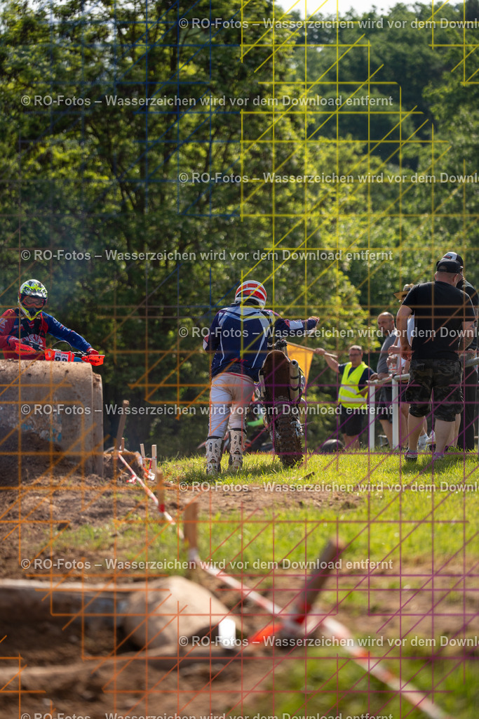 Wolfshausen 4 Lauf -353 | Sportfotografie von RO-Fotos: Motorsport, Motocross, Enduro, Laufveranstaltungen und Triathlon. Professionelle Fotos von Sportlern und Events. - Realisiert mit Pictrs.com