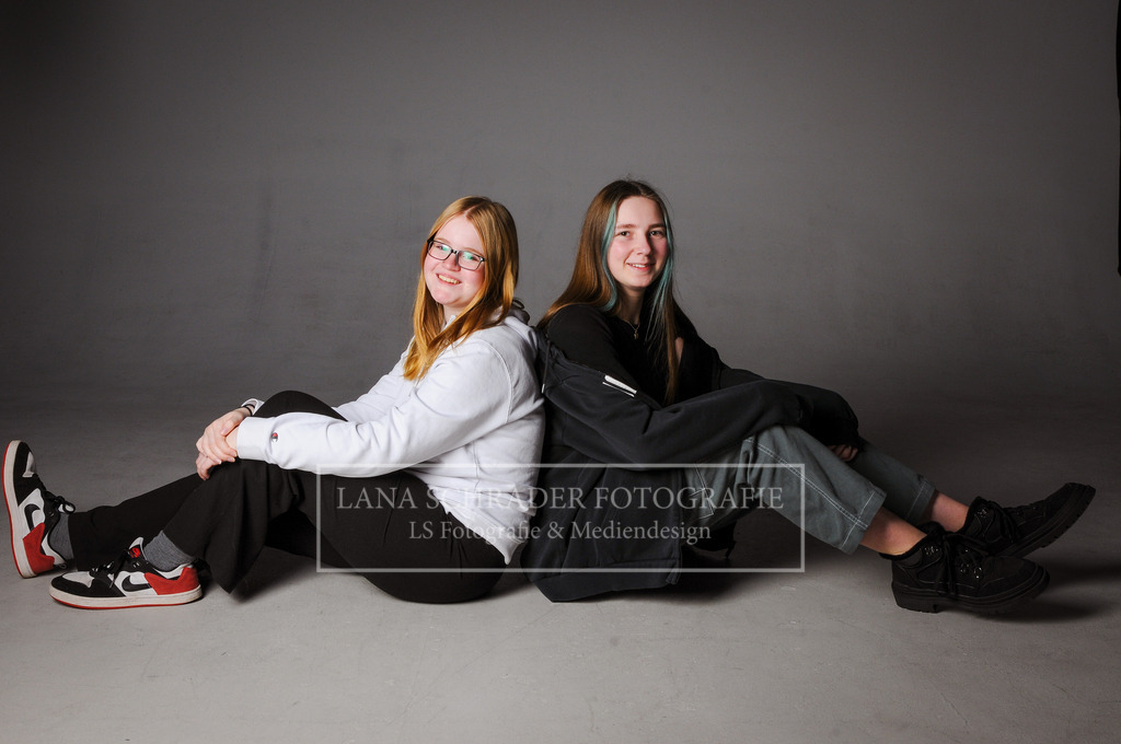 Maja und Maja Shooting 16.01.23-15 | lanaschraderfotografie - Realisiert mit Pictrs.com