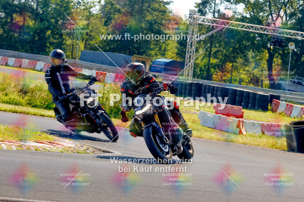_MOT8973 | Hier findet Ihr Bilder von Touristenfahrten auf der Nürburgring Nordschleife oder von anderen Veranstaltungen die ich besucht habe. Viel Spass beim Durch Schauen 