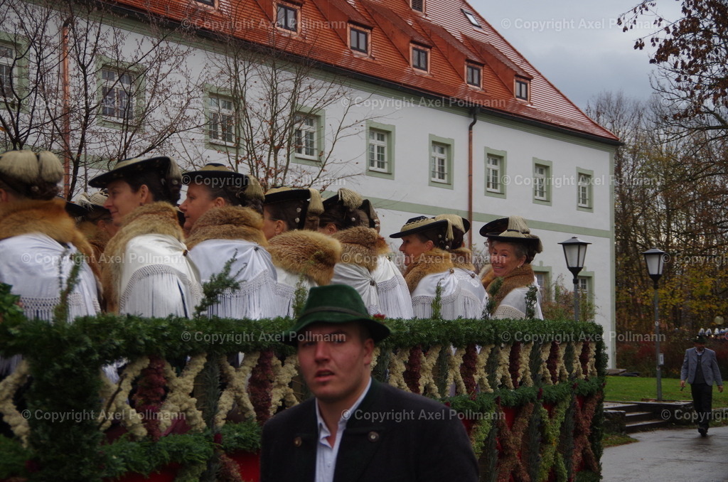 IMGP9412 | fotografiert von Axel PollmannLeonhardi Wallfahrt Benediktbeuern und Murnau, Fronleichnam, Fasching, Landschaft im Loisachtal und Benediktbeuern  - Realisiert mit Pictrs.com