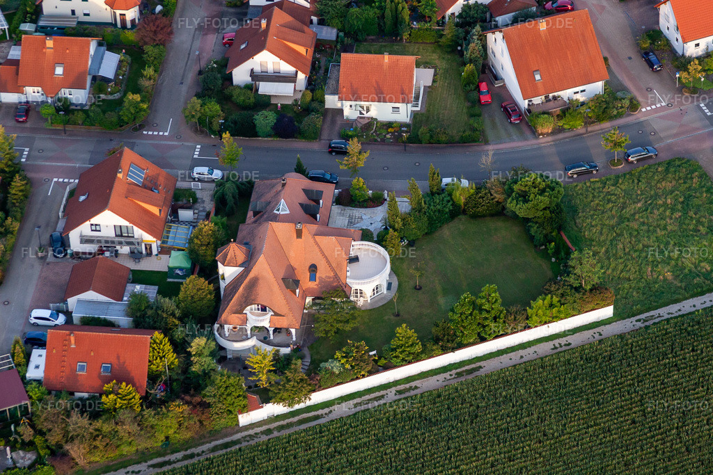 Luftbild: Pommernring in Offenbach an der Queich im Bundesland Rheinland-Pfalz in Deutschland. Foto: IMG_71292.jpg vom 27.08.2014 durch Werner Riehm/FLY-FOTO.de