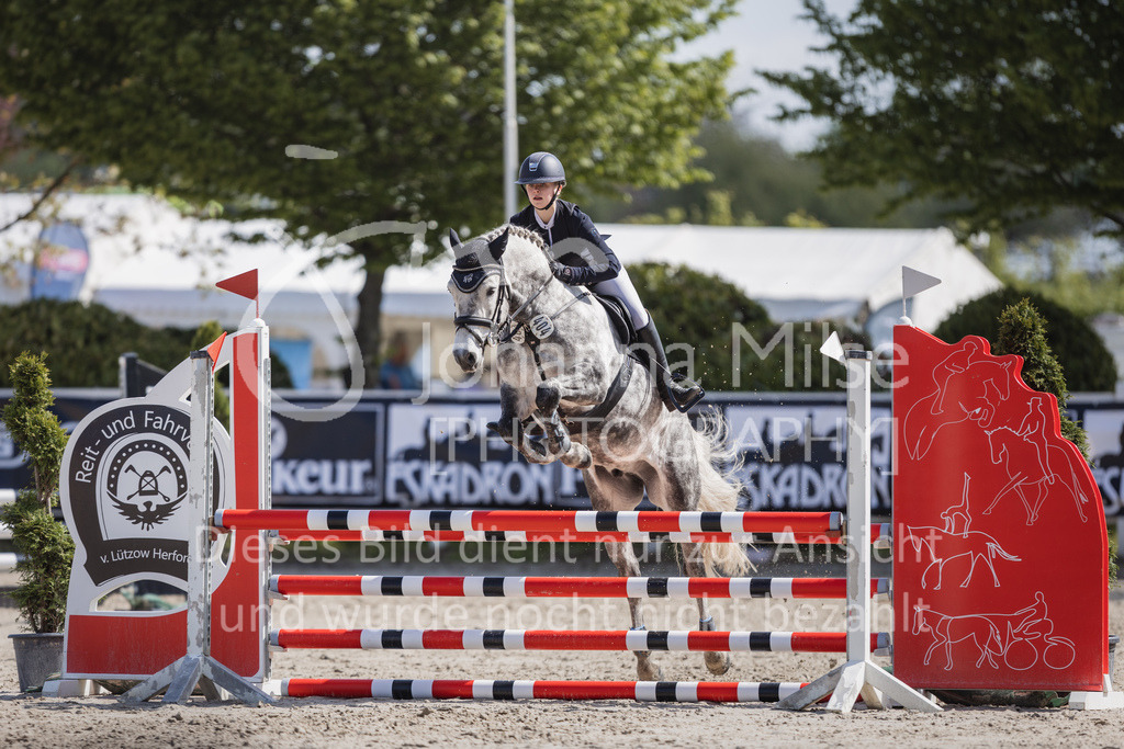 230518_MayDays_SprPf-A-119 | Deine schönsten Turniermomente als professionelle Fotos! Entdecke hochwertige Pferdesport-Fotografie im Online-Shop. Jetzt Fotos finden & bestellen!